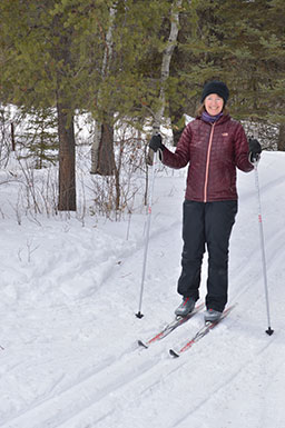 Bev skiing on the ski trail